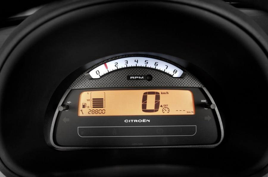  Citroen C3 Pluriel 2004 года  (фото 4 из 50)